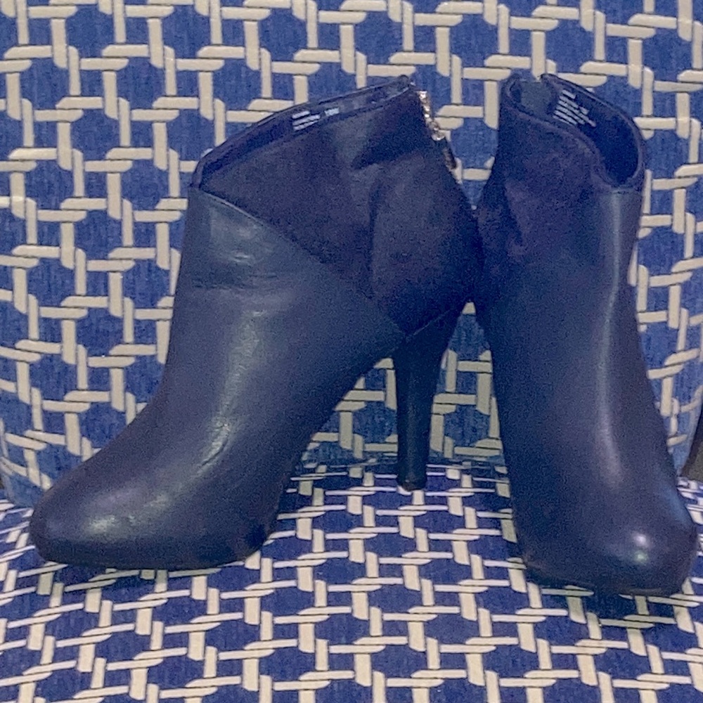 Me Too Blue Leather Booties with Real Fur Trimming